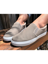 Load image into Gallery viewer, Traveler 5 Taupe Sneakers
