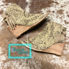 Load image into Gallery viewer, The Tan Leopard Victoria Heel
